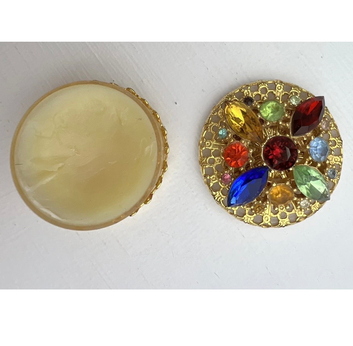 1970s “Royal Elegance” solid perfume pot 💎✨🌹