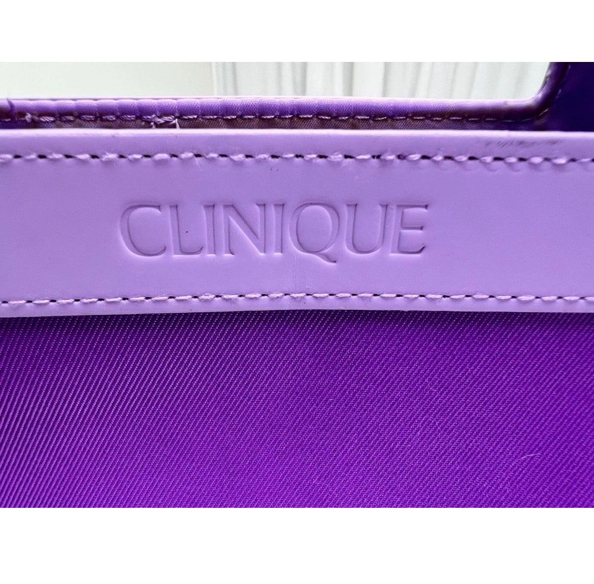 Mod Grape Clutch 🍇✨💜