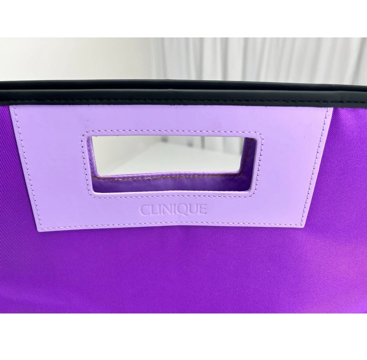 Mod Grape Clutch 🍇✨💜